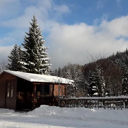 Zbojnicki Ostep-nocleg Trapera Lodge